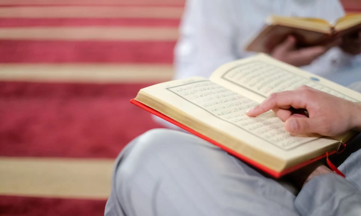 Belajar Quran Membangun Hubungan yang Lebih Dekat dengan Allah