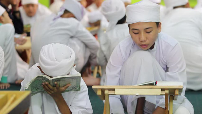 Meniti Perjalanan Keilmuan Belajar Tahfidz Quran dengan Penuh Semangat